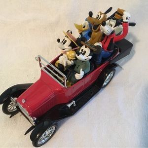 Vintage Disney ETRL Collectable “Sunday Drive”